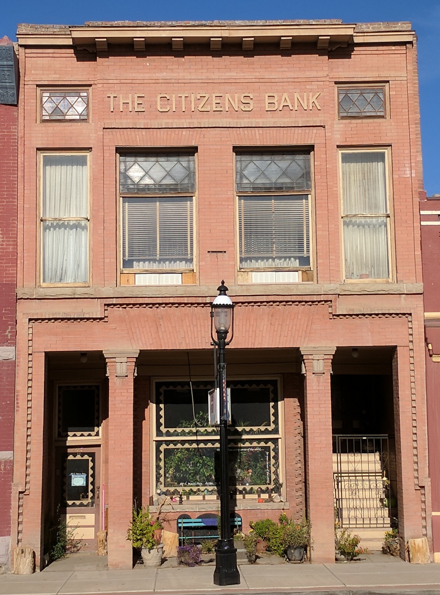 105 S Main (Citizens Bank Building)