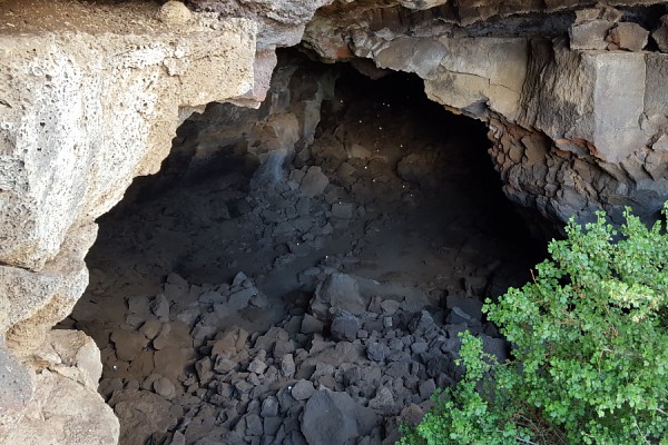 Xenolith Cave